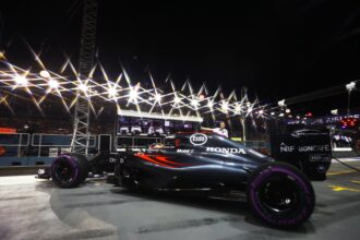 Rosberg predicts 2017 podium for McLaren
