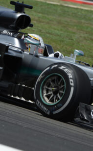 Mercedes intriga asiento para continuar por ahora