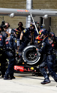 Horner praises Pirelli's 2017 tyres