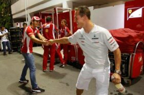 Bianchi & Schumacher shake hands