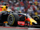 Daniel Ricciardo driving the Red Bull Racing Red Bull-TAG Heuer RB12 TAG Heuer on track during the United States Formula One Grand Prix 2016.
