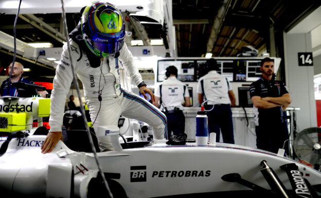 Report: Petrobras to leave Williams 1 Japanese GP F1/2016 Felipe Massa, Williams Martini Racing, climbs in to his car.