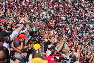 Fans in the grandstand. Mexican Grand Prix, Saturday 29th October 2016. Mexico City, Mexico.
