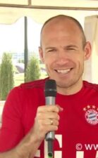 Arjen Robben feliciteert Max Verstappen - NSP Sportpersoonlijkheijk van het Jaar 2015, 11 / 01 / 2016