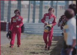 Alain Prost slamaa Sennan elokuvan