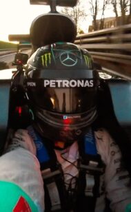 SELFIE A BORDO E DE ALTA VELOCIDADE! - O último passeio de Nico Rosberg no W07!