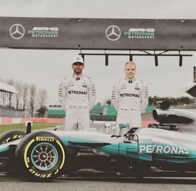 Mercedes akan mempertahankan 'peraturan pengemudi' pada tahun 2017