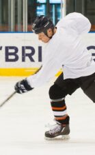 He Shoots, He Scores! Valtteri on Ice in Melbourne