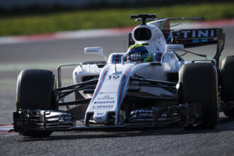 Testing day 1. Catalunya, Barcelona, Spain.
Monday 27 February 2017.
Felipe Massa, Williams FW40 Mercedes, corrects a slide.