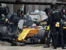 Nico Hulkenberg (GER) Renault Sport F1 Team RS17 makes a pit stop. Chinese Grand Prix, Sunday 9th April 2017. Shanghai, China.