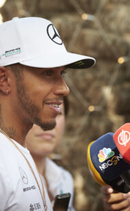 Hamilton open to Mercedes team orders