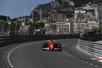 Ferrari chief tips Vettel to stay