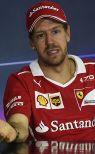Vettel defends social media absence