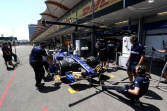 Sauber eyes upgrade to 2018 Ferrari engine
