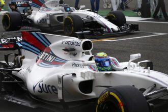 Silverstone, Northamptonshire, Reino Unido. Domingo, 16 de julho de 2017. Felipe Massa, Williams FW40 Mercedes e Lance Stroll, Williams FW40 Mercedes, no grid.