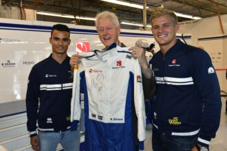 Marcus Ericsson (SWE) Sauber F1 Team. Bill Clinton (VS) Voormalige Amerikaanse president. Pascal Wehrlein (D), Sauber F1 Team Circuit van de Amerika's VSGP 2017
