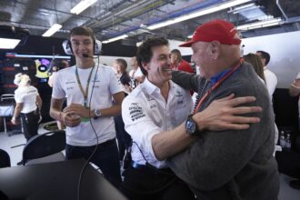 Wolff 'em contato regular' com Lauda