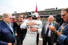 In the pit lane - F1 races to Africa? 4 Sergio Perez (MEX) Sahara Force India F1 with Carlos Slim Sr (MEX) Telmex and America Movil Chairman and Chief Executive on the grid. Mexican Grand Prix, Sunday 29th October 2017. Mexico City, Mexico.