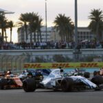 Yas Marina Circuit, Abu Dhabi, United Arab Emirates. Sunday 26 November 2017. Felipe Massa, Williams FW40 Mercedes, leads Fernando Alonso, McLaren MCL32 Honda.