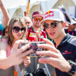 Piere Gasly with Fans Abu Dhabi GP F1/2017