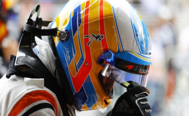 WEC eyeing calendar tweak for Alonso 1 Interlagos, Sao Paulo, Brazil. Saturday 11 November 2017. Fernando Alonso, McLaren, in Parc Ferme after Qualifying.