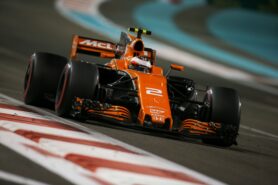 Yas Marina Circuit, Abu Dhabi, United Arab Emirates. Sunday 26 November 2017. Stoffel Vandoorne, McLaren MCL32 Honda.