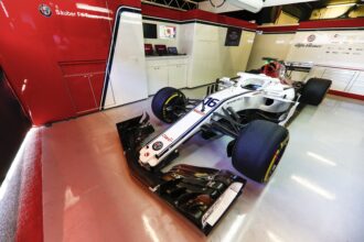 Sauber testing day 1 2018