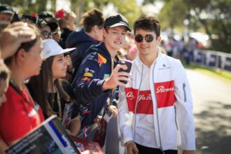 Charles Leclerc (MON) Alfa Romeo Sauber F1 Team fans selfie at Formula One World Championship, Rd1, Australian Grand Prix, Race, Melbourne, Australia, Sunday 25 March 2018.