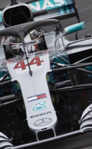Hamilton contract delay triggers new rumours