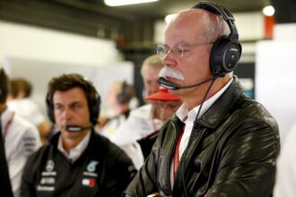 Zetsche: Brexit seria "muito negativo"