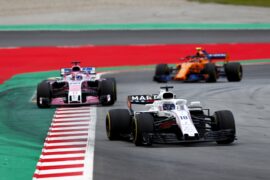 Lance Stroll, Williams FW41 Mercedes, leads Sergio Perez, Force India VJM11 Mercedes, and Stoffel Vandoorne, McLaren MCL33 Renault. Spanish GP F1/2018.