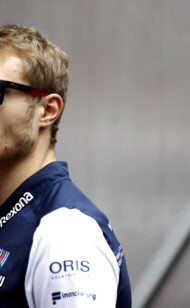 Olhos de Sirotkin voltam para Williams
