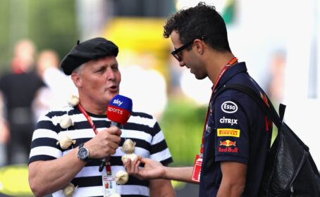 Herbert: McLaren should pick Button over Magnussen