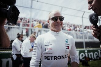Bottas extends Mercedes contract with 1 year
