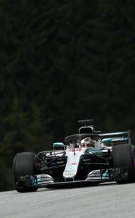 Strategist keeps job after Mercedes blunder