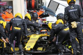Carlos Sainz Jr (ESP) Renault Sport F1 Team RS18 makes a pit stop. French Grand Prix, Sunday 24th June 2018. Paul Ricard, France.