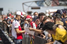 Marcus Ericsson (SWE) Alfa Romeo Sauber F1 Team signs autographs for the fans at Formula One World Championship, Rd8, French Grand Prix, Preparations, Paul Ricard, France, Thursday 21 June 2018.
