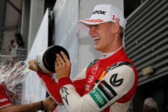 Шумахер настроен на 2021 год F1 дебют