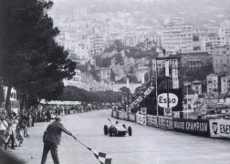 Stirling Moss wins the 1960 Monaco Grand Prix