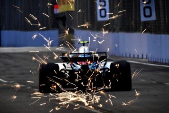 Marina Bay Circuit, Singapur 2018. Sergey Sirotkin, Williams FW41, zündet Funken.