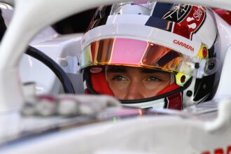 Byli kierowcy Ferrari witają skład 2019