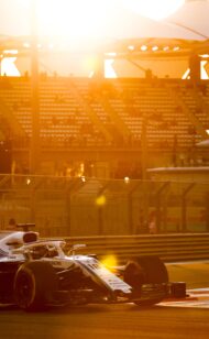 ウィリアムズエスポートに参加して、ヤスマリーナのホットラップを楽しみましょう!