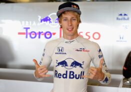 Hartley's father slams Ferrari 'rumours'