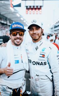 Ο Alonso Taunts Hamilton: Childhood F1 Όνειρο ή Τελευταίο Σχέδιο;