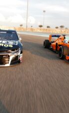 Video Alonso & Johnson swap F1 car & Nascar
