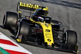Daniel Ricciardo (AUS) Renault Sport F1 Team RS19. Formula One Testing, Day 2, Wednesday 27th February 2019. Barcelona, Spain.