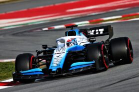 Russell defends Williams after test delay