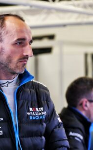 Kubica 'not worried' amid Williams crisis