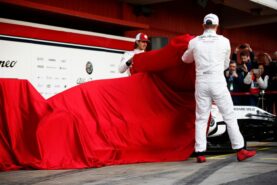 Alfa-Romeo-Racing-C38-Car-Reveal Kimi Raikkonen & Antonio Giovinazzi