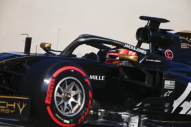 Steiner: Magnussen should keep title dream alive